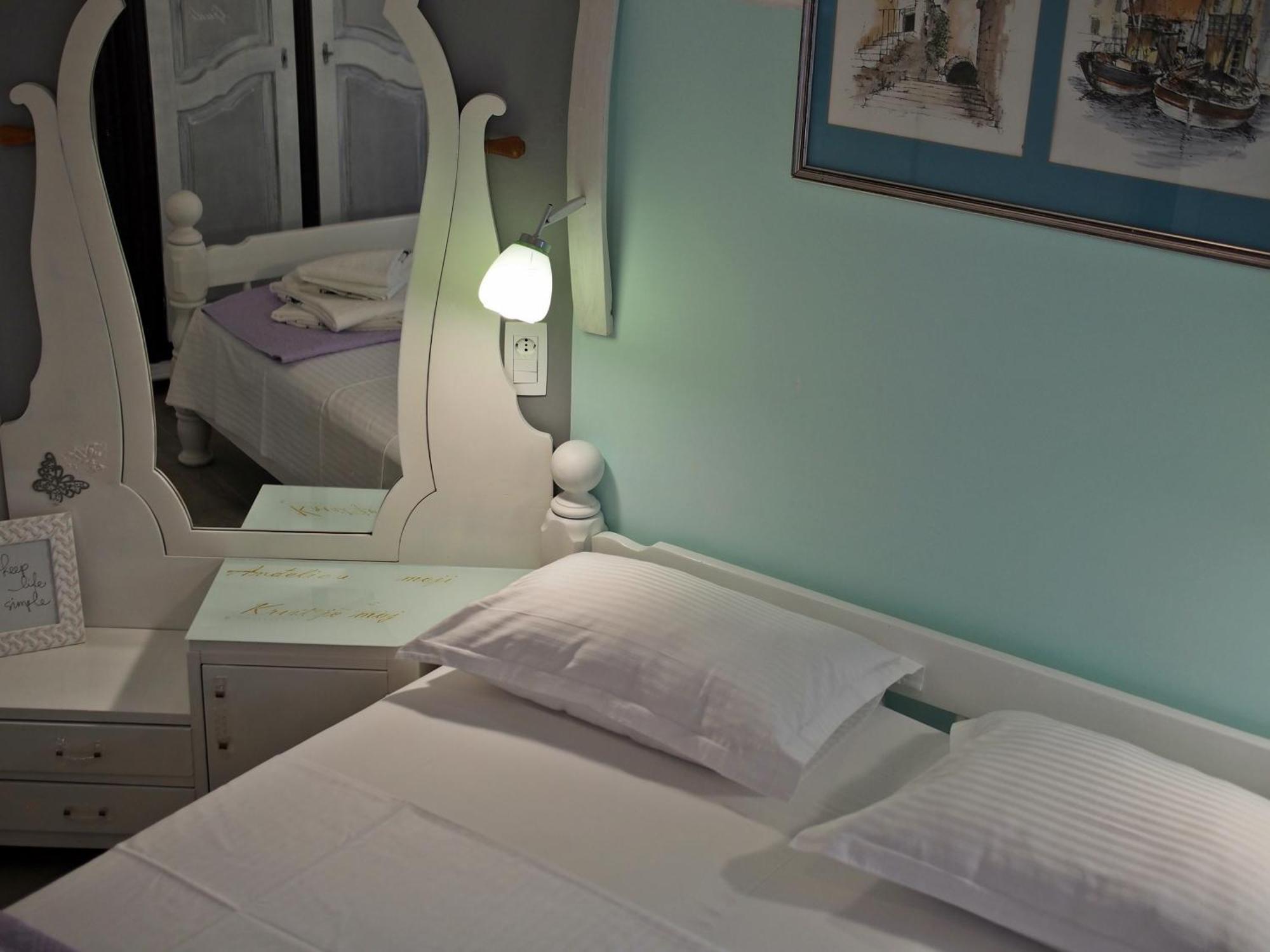Sunrise Luxury Apartments - U2Adria Dugi Rat Room photo